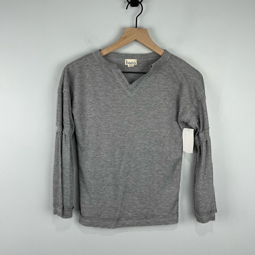 Baea Grey Waffle Knit Bell Sleeve Style L/S Top XS NWT